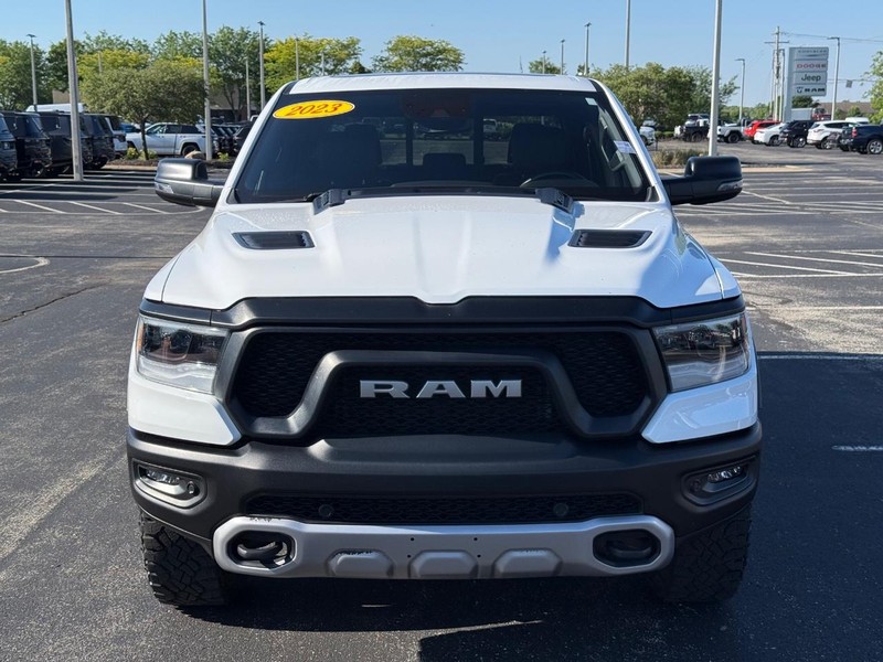 Ram 1500 Vehicle Full-screen Gallery Image 9