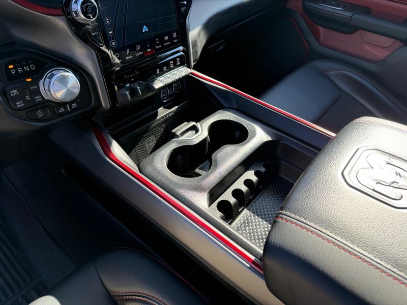 Ram 1500 Vehicle Full-screen Gallery Image 25