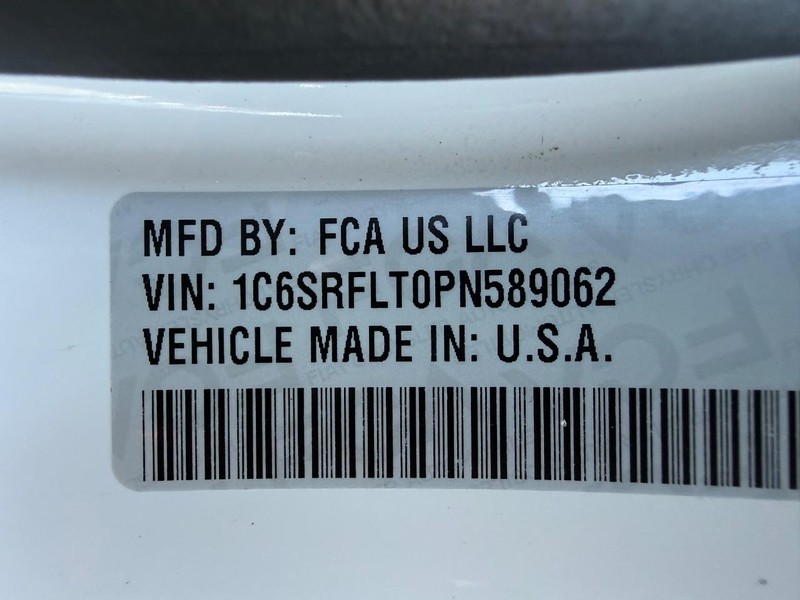 Ram 1500 Vehicle Full-screen Gallery Image 31