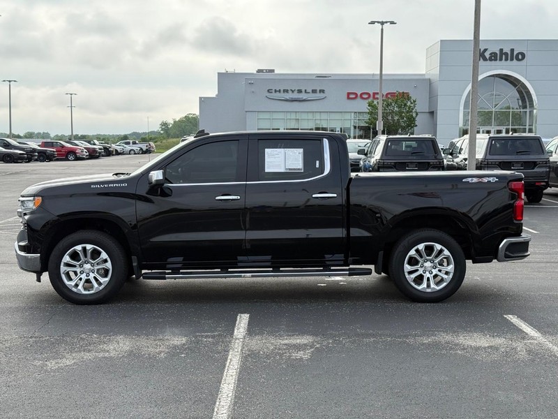 Chevrolet Silverado 1500 Vehicle Full-screen Gallery Image 8