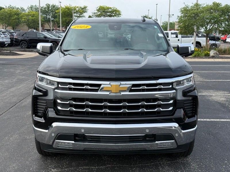 Chevrolet Silverado 1500 Vehicle Full-screen Gallery Image 10