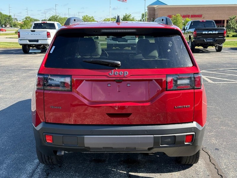 Jeep Cherokee Vehicle Full-screen Gallery Image 4