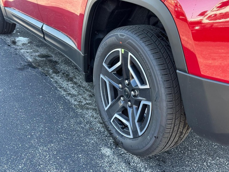 Jeep Cherokee Vehicle Full-screen Gallery Image 6