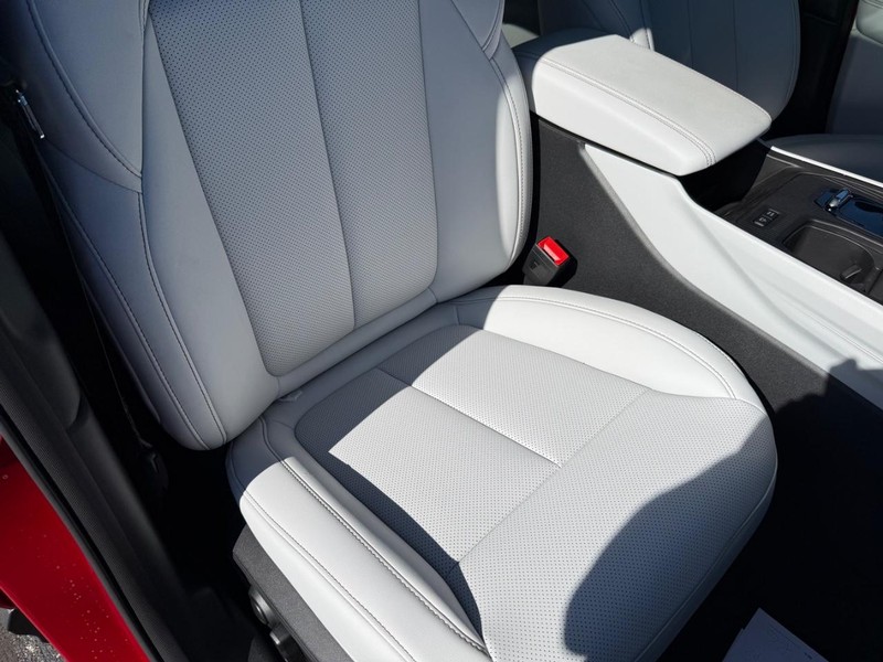 Jeep Cherokee Vehicle Full-screen Gallery Image 17