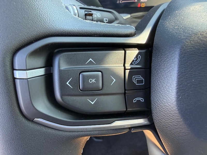 Jeep Cherokee Vehicle Full-screen Gallery Image 21