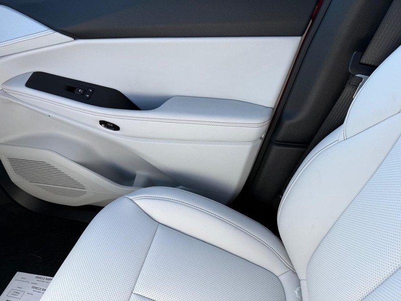 Jeep Cherokee Vehicle Full-screen Gallery Image 27