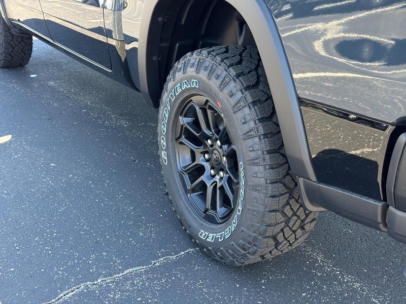Ram 1500 Vehicle Full-screen Gallery Image 6