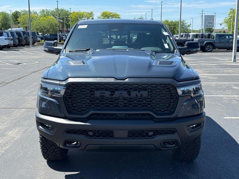Ram 1500 Vehicle Full-screen Gallery Image 9