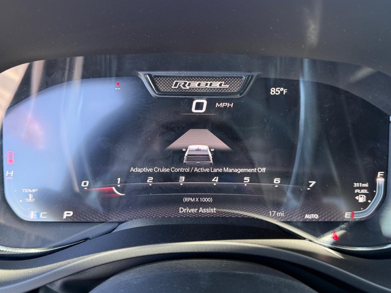 Ram 1500 Vehicle Full-screen Gallery Image 28