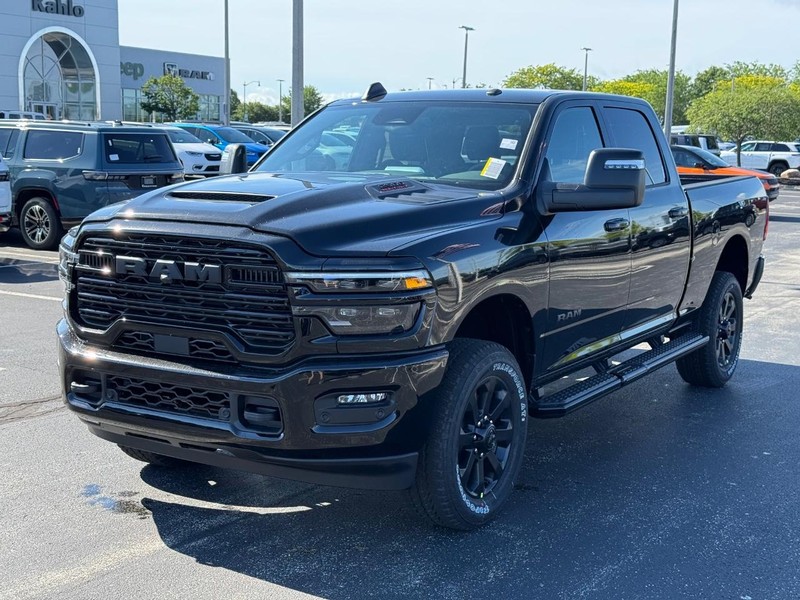 Ram 2500 Vehicle Full-screen Gallery Image 8