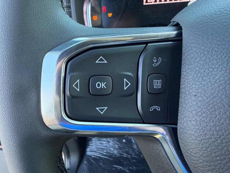 Ram 2500 Vehicle Full-screen Gallery Image 20