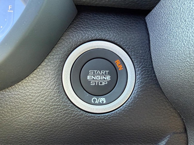 Ram 2500 Vehicle Full-screen Gallery Image 22