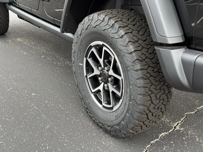 Jeep Wrangler Vehicle Full-screen Gallery Image 6
