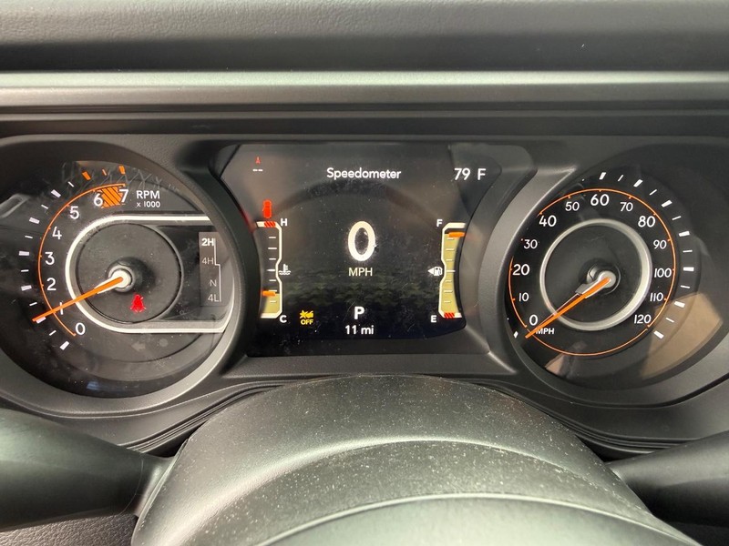 Jeep Wrangler Vehicle Full-screen Gallery Image 29