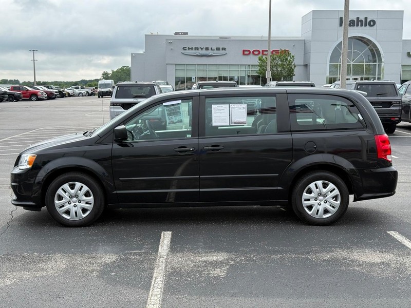 Dodge Grand Caravan Vehicle Full-screen Gallery Image 8