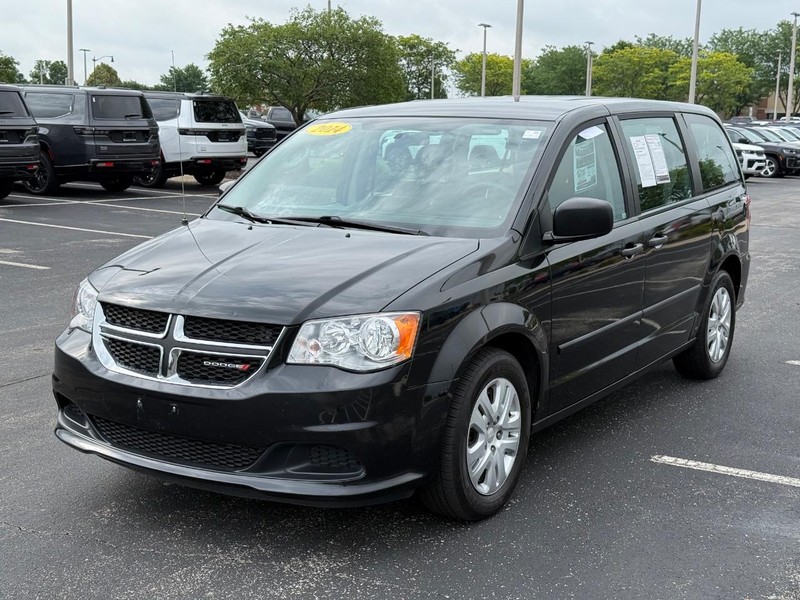 Dodge Grand Caravan Vehicle Full-screen Gallery Image 9