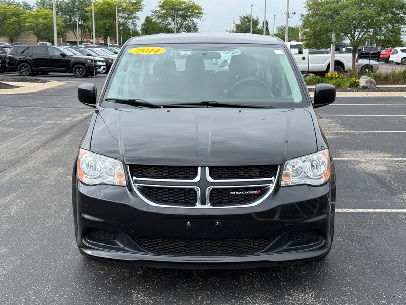Dodge Grand Caravan Vehicle Full-screen Gallery Image 10