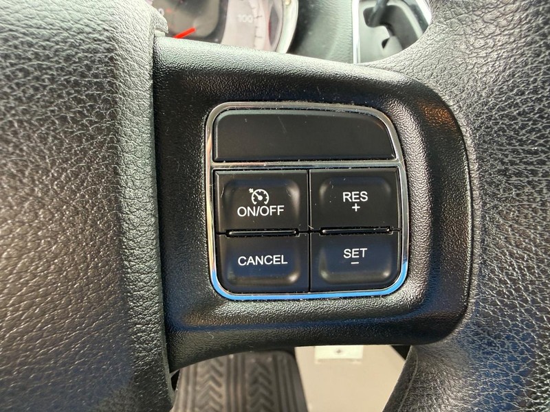 Dodge Grand Caravan Vehicle Full-screen Gallery Image 22