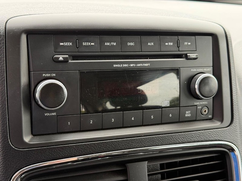 Dodge Grand Caravan Vehicle Full-screen Gallery Image 23