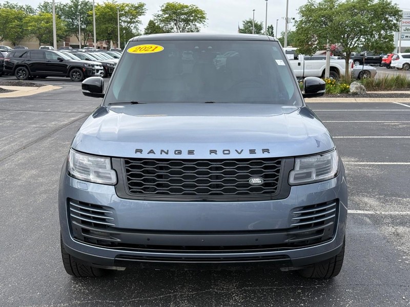 Land Rover Range Rover Vehicle Full-screen Gallery Image 11