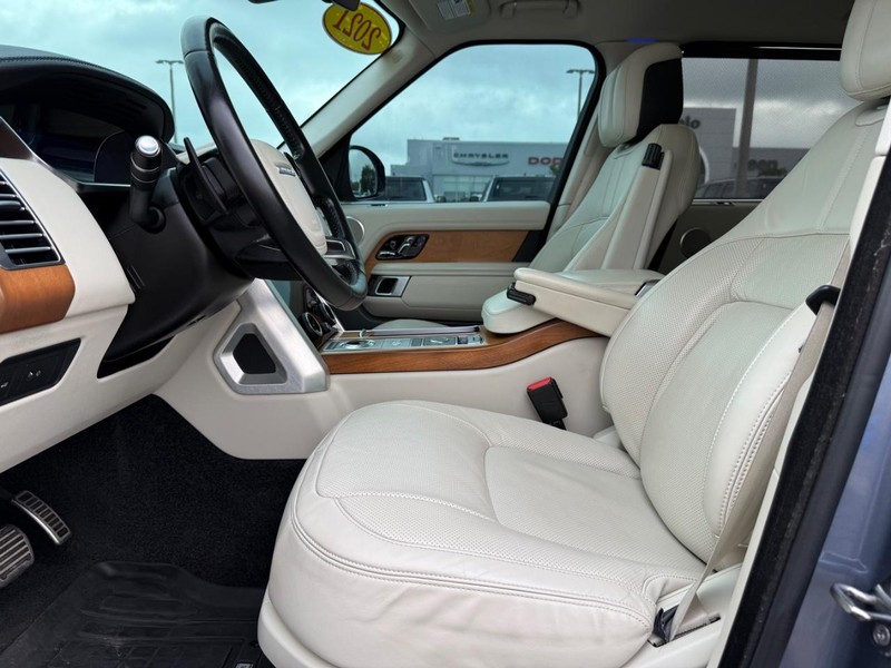 Land Rover Range Rover Vehicle Full-screen Gallery Image 19