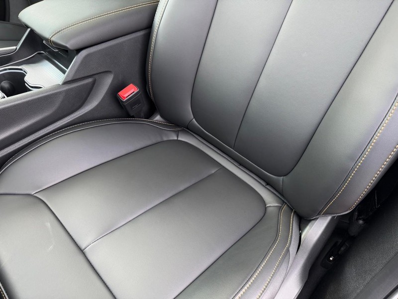 Jeep Grand Cherokee L Vehicle Full-screen Gallery Image 32