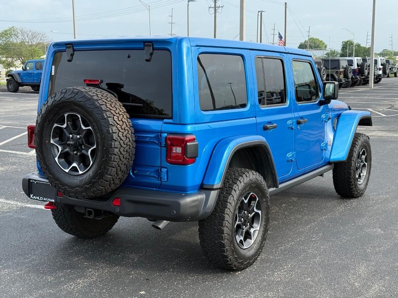 Jeep Wrangler Vehicle Full-screen Gallery Image 3