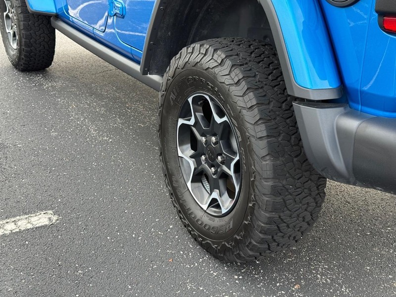 Jeep Wrangler Vehicle Full-screen Gallery Image 6