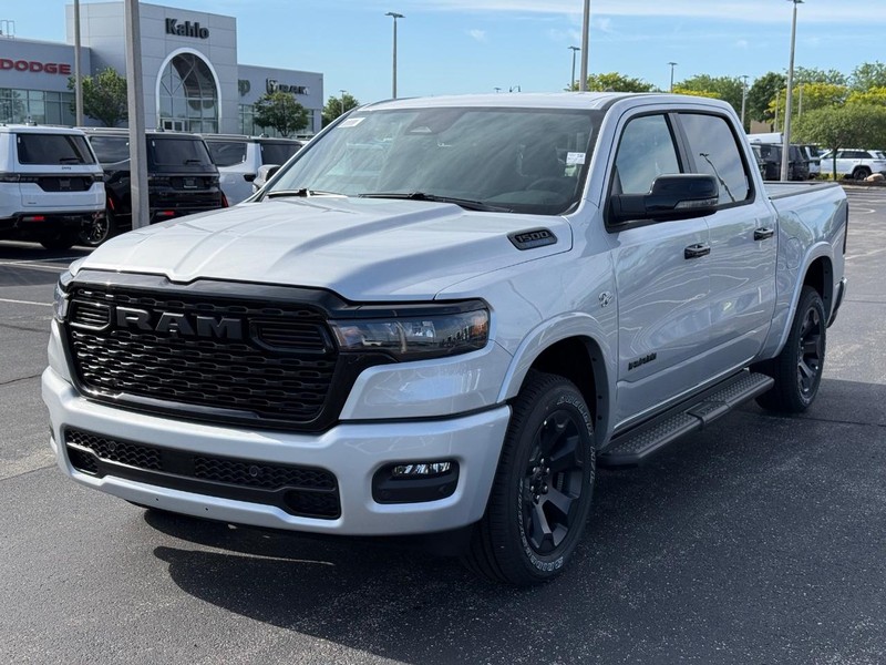 Ram 1500 Vehicle Full-screen Gallery Image 8
