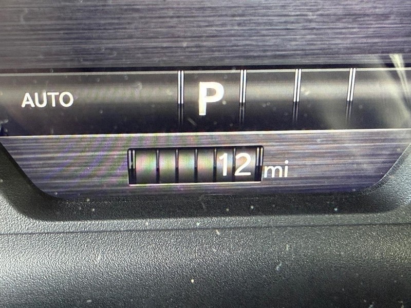 Ram 1500 Vehicle Full-screen Gallery Image 27