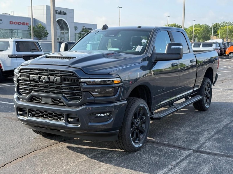 Ram 2500 Vehicle Full-screen Gallery Image 8