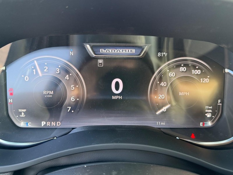 Ram 2500 Vehicle Full-screen Gallery Image 27