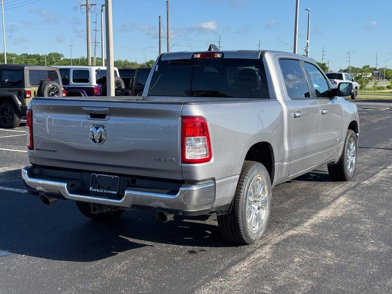 Ram 1500 Vehicle Full-screen Gallery Image 3