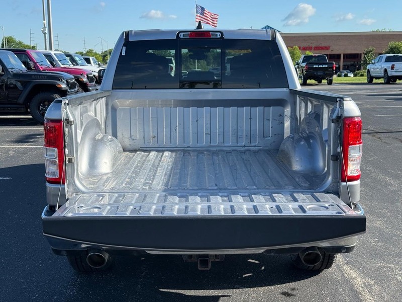 Ram 1500 Vehicle Full-screen Gallery Image 7