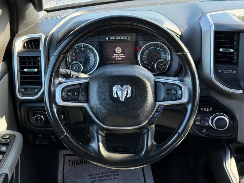 Ram 1500 Vehicle Full-screen Gallery Image 13