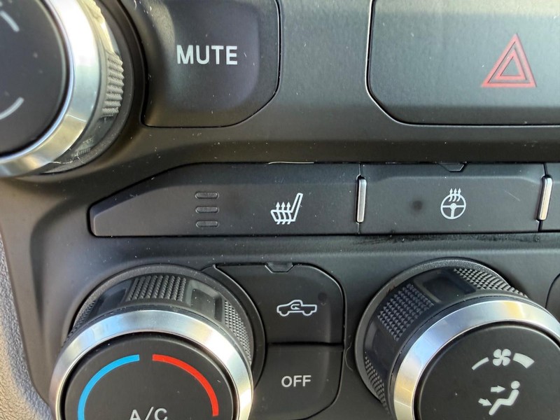 Ram 1500 Vehicle Full-screen Gallery Image 22