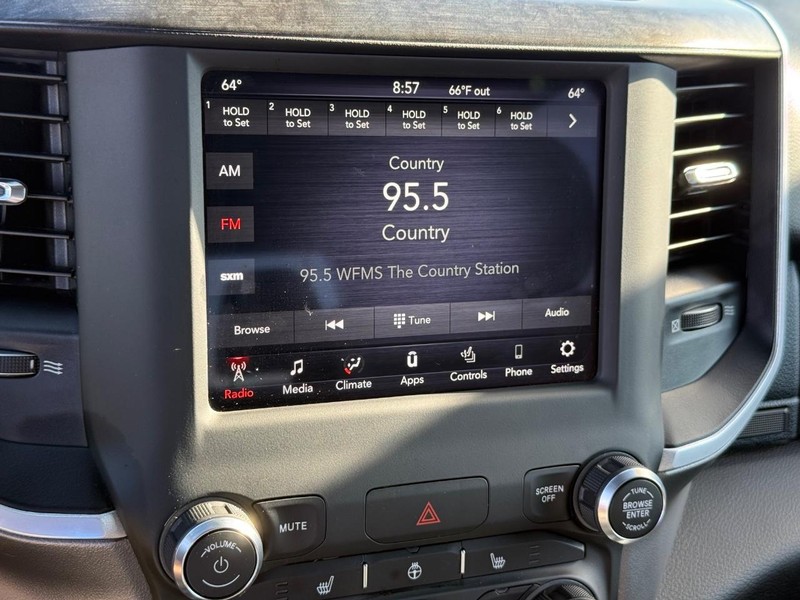 Ram 1500 Vehicle Full-screen Gallery Image 23