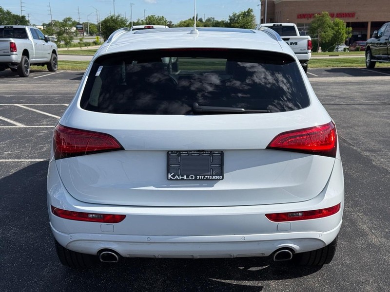 Audi Q5 Vehicle Full-screen Gallery Image 04