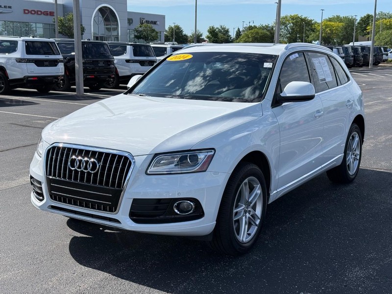 Audi Q5 Vehicle Full-screen Gallery Image 09