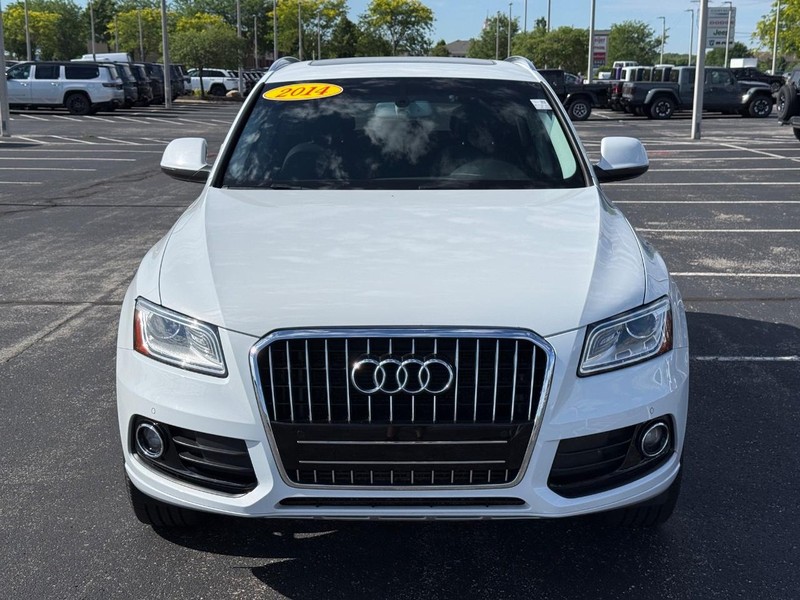 Audi Q5 Vehicle Full-screen Gallery Image 10