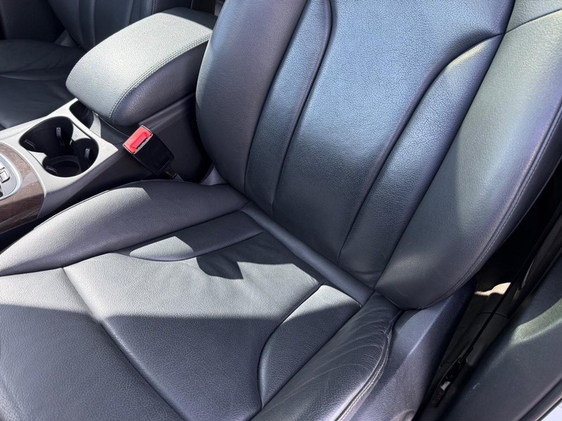 Audi Q5 Vehicle Full-screen Gallery Image 32
