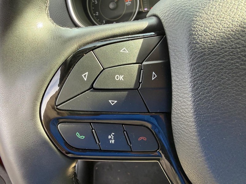 Jeep Cherokee Vehicle Full-screen Gallery Image 18
