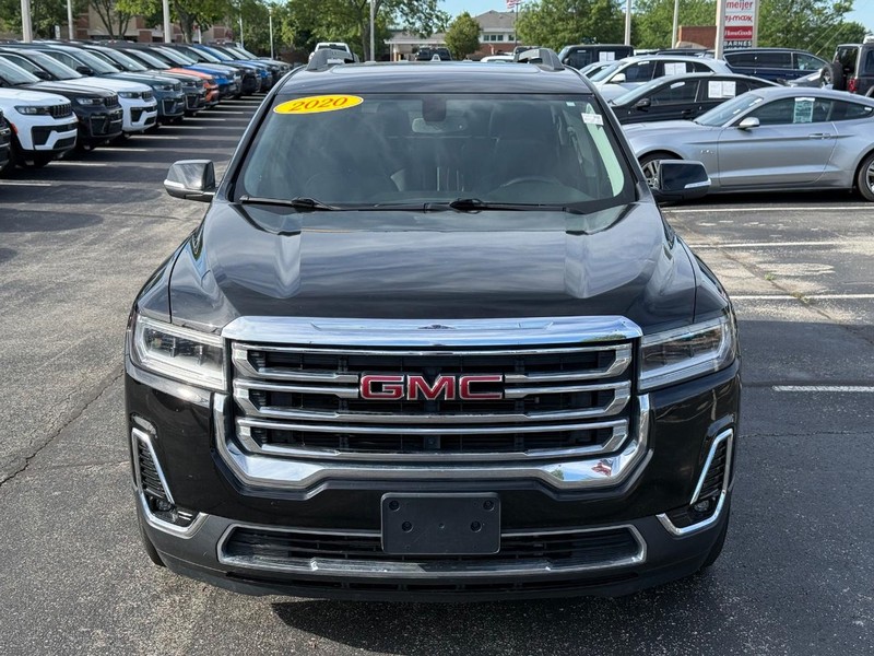 GMC Acadia Vehicle Full-screen Gallery Image 10