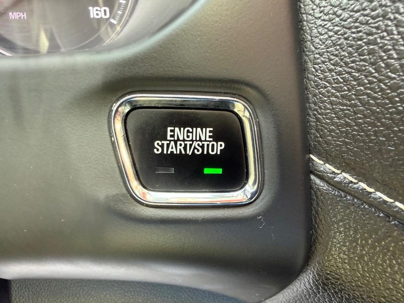 GMC Acadia Vehicle Full-screen Gallery Image 24