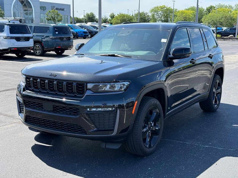 Jeep Grand Cherokee Vehicle Full-screen Gallery Image 9