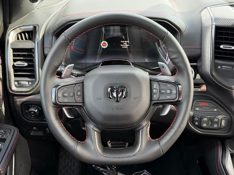 Ram 1500 Vehicle Full-screen Gallery Image 14
