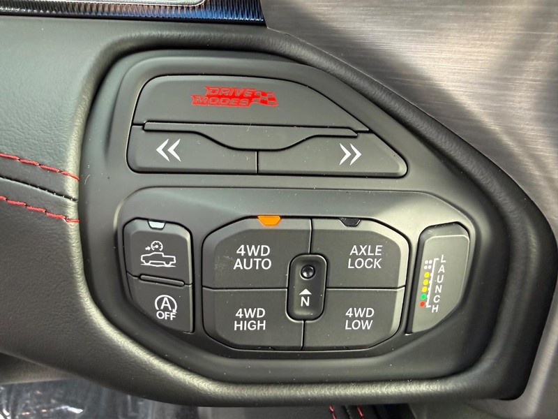 Ram 1500 Vehicle Full-screen Gallery Image 23