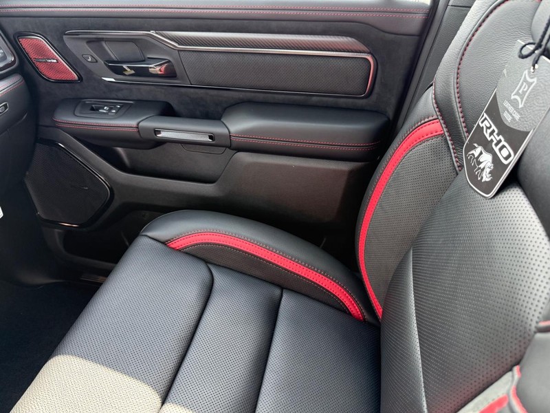 Ram 1500 Vehicle Full-screen Gallery Image 27