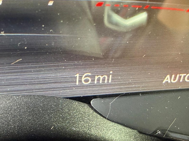 Ram 1500 Vehicle Full-screen Gallery Image 30