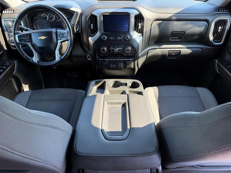 Chevrolet Silverado 1500 Vehicle Full-screen Gallery Image 09